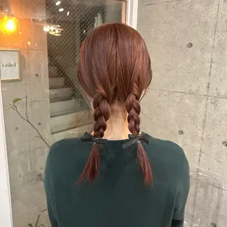 ミディアム カラー 安井 楓琳のヘアスタイル