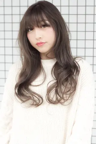 ロング EIGHT plum TOKIOリミテッドのヘアスタイル