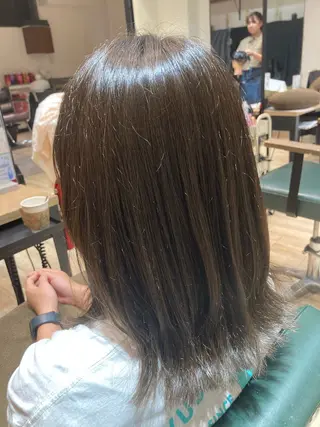 ミディアム カラー 勝間田 のどかのヘアスタイル