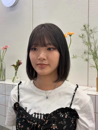 ショート カラー 🌼花屋併設🌼 木下奈々望のヘアスタイル