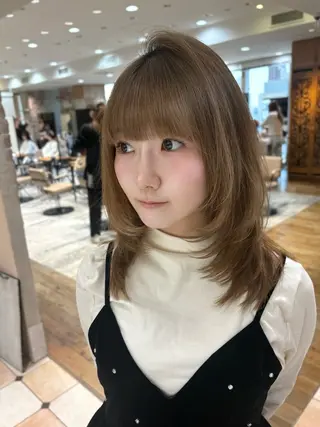 ミディアム 新宿/レイヤー/ 透明感カラー✨りくのヘアスタイル