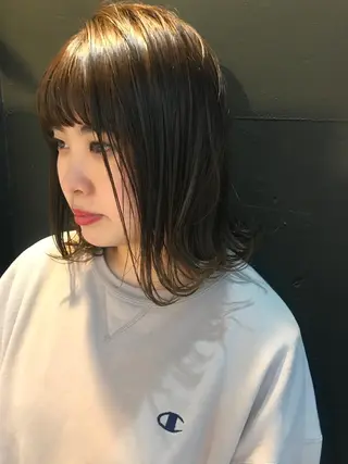 カラー 💓パーマ，💗 レイヤーカットのヘアスタイル