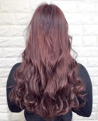 カラー Fi-Ne原宿店店長 プルエクNANAMIのヘアスタイル