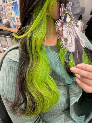 セミロング カラー インナーカラー 推し ブリーチ 髪質改善のヘアスタイル