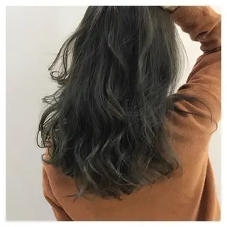 セミロング カラー ﾊｲﾄｰﾝ/ｼｮｰﾄ 村上淳乃🐥のヘアスタイル