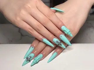 ネイル Chiara 長さだしのネイルデザイン