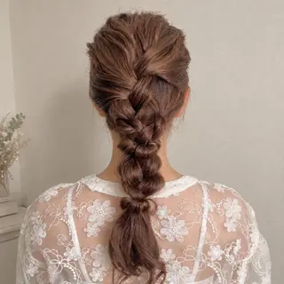 ヘアアレンジ 🎀seira｜ ベージュ・オリーブのヘアスタイル