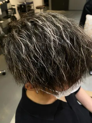 ミディアム カラー パーマ メンズ unopulir 景山 凌のヘアスタイル