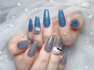 ネイル shine 🎀 長さ出し専門のネイルデザイン