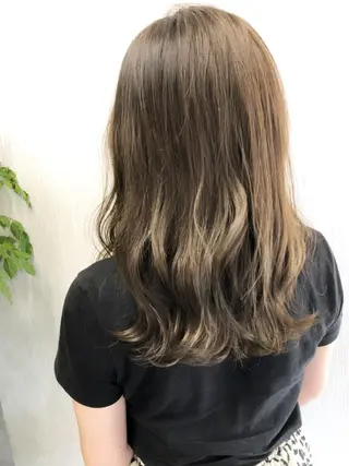 ミディアム カラー チヒョ🦋 韓国hair🇰🇷のヘアスタイル