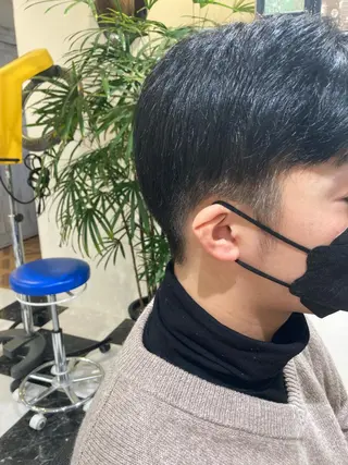 ショート メンズ 佐藤 睦月のヘアスタイル
