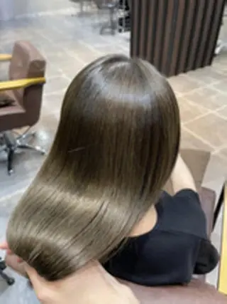 セミロング パーマ ヘアアレンジ カラー 【ヘアケア特化型】 newi天王寺のヘアスタイル