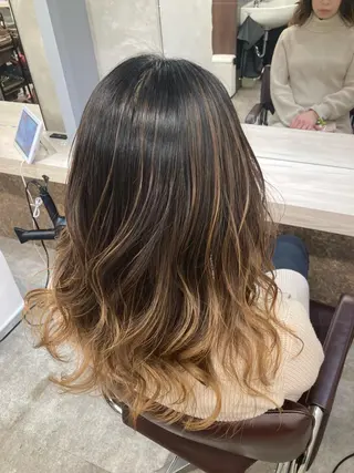 セミロング カラー ブリーチ&似合せボブ 田中寛十のヘアスタイル