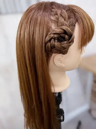 ヘアアレンジ 馬方 雫のヘアスタイル