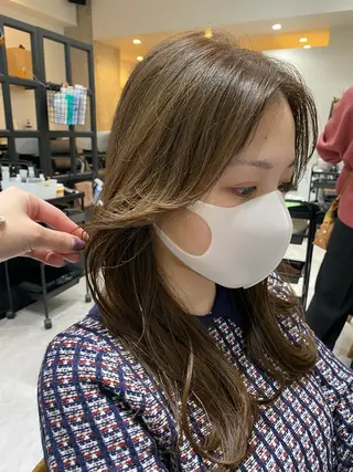 セミロング カラー 似合う髪型見つけます AYAKAのヘアスタイル