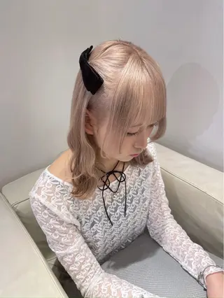 セミロング カラー ハイトーンカラー💞 くるみ🎀のヘアスタイル