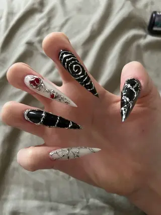 ネイル Rina Nail.Novaのネイルデザイン