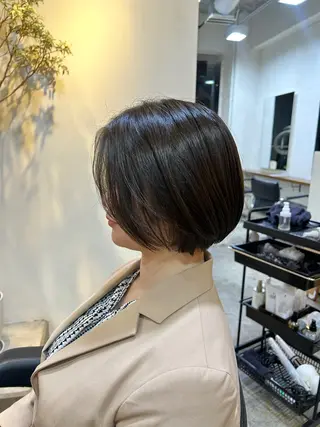 ショート カラー ナチュラル大人っぽい スタイル MAORIのヘアスタイル