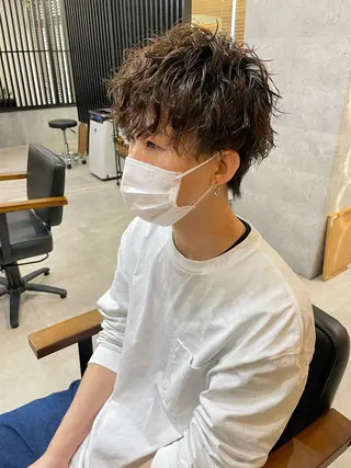 ショート パーマ メンズ 勝毛 広貴のヘアスタイル