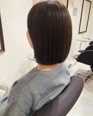 ミディアム 酸性ストレート✨ 艶カラー✨谷口倭子のヘアスタイル