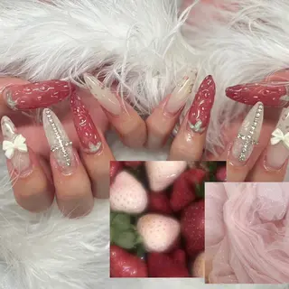 ネイル honoka池袋🎀 ガーリーネイル🤍のネイルデザイン