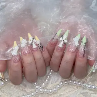 ネイル Lyna 池袋 ロングネイルのネイルデザイン