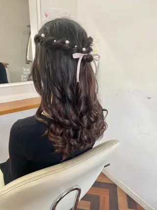 セミロング ヘアアレンジ Kazaoka Saraのヘアスタイル