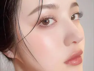 マツエク・マツパ にし はなのヘアスタイル