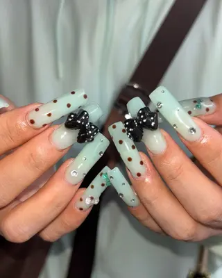ネイル 🪐富島彩夏 /海外nail🪐のネイルデザイン