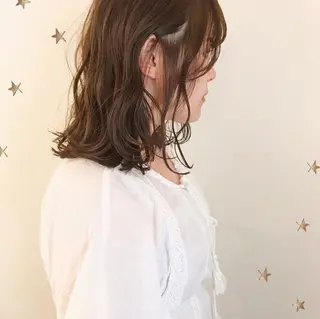 ミディアム 市川 千夏のヘアスタイル