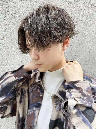 パーマ メンズ *天神モデル募集🪞 トレンド透明感カラーのヘアスタイル