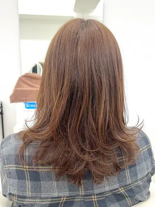 セミロング リコ 渋谷 ハッシュカットのヘアスタイル