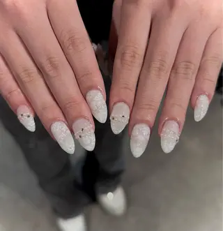 ネイル and MOON / shizukuのネイルデザイン