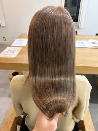 カラー 南堀江レイヤーカット MIKU🍒のヘアスタイル