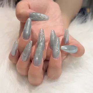 ネイル MEI 🍑 nail OAKのネイルデザイン