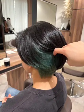 ショート カラー 山田 悠朱里のヘアスタイル