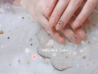 ネイル MiKi Nai池袋 長さだし得意のネイルデザイン
