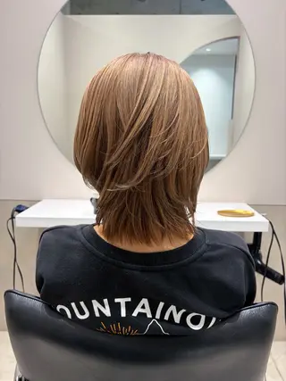 ショート カラー 佐野 えり奈のヘアスタイル