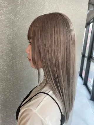 セミロング 韓国式パーマ🔥 ブリーチ🔥TOMOのヘアスタイル