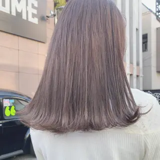 ミディアム カラー ハイトーンボブ 前田 表参道　グレージュのヘアスタイル
