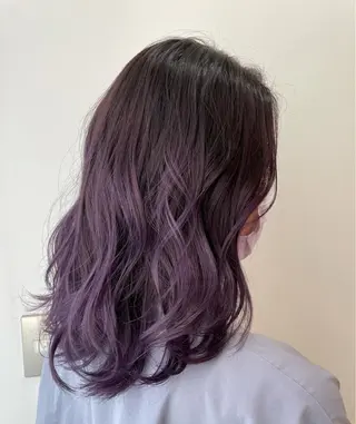 ロング カラー 透明感カラー 🩶🩵🩷AIRIのヘアスタイル
