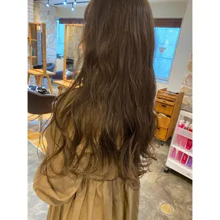 ロング 🩵盛れる顔周り/ 艶カラーemi🩵のヘアスタイル