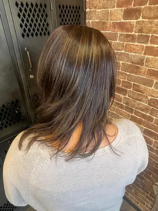 セミロング カラー パーマ ヘアアレンジ メンズ キッズ ネイル マツエク・マツパ アイブロウ 久木原 ゆりのヘアスタイル