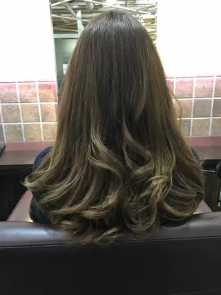 セミロング カラー 成田 健太郎のヘアスタイル
