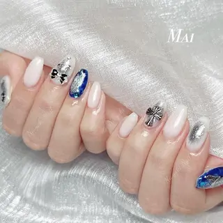 ネイル 🦋 Queenieのネイルデザイン