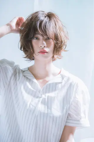 ショート 《インナーカラー》 YAMADAのヘアスタイル