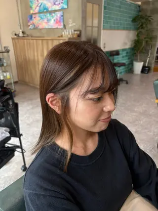 ミディアム 安谷屋 こはるのヘアスタイル
