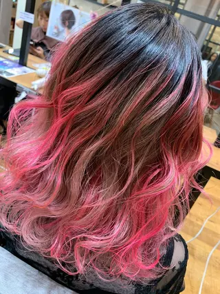 ミディアム カラー 天野 開のヘアスタイル
