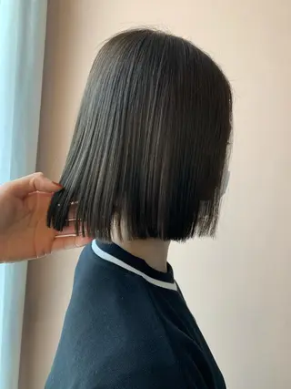 ショート カラー hubhair レイヤー/透明感のヘアスタイル