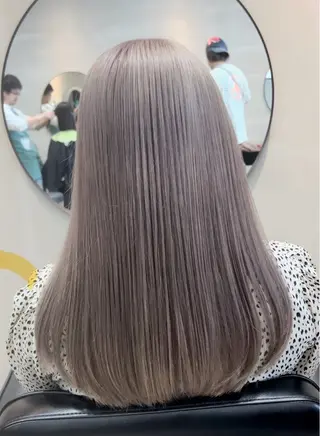 ロング カラー リサ tonieのヘアスタイル